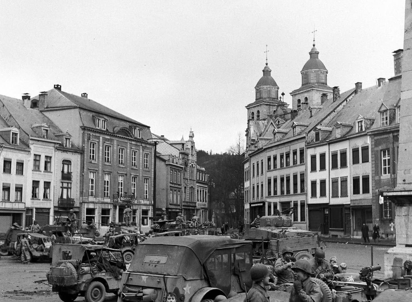 Il est déjà 08h08 de ce 03 décembre 2024 - Christine Gonay & Françoise Siquet